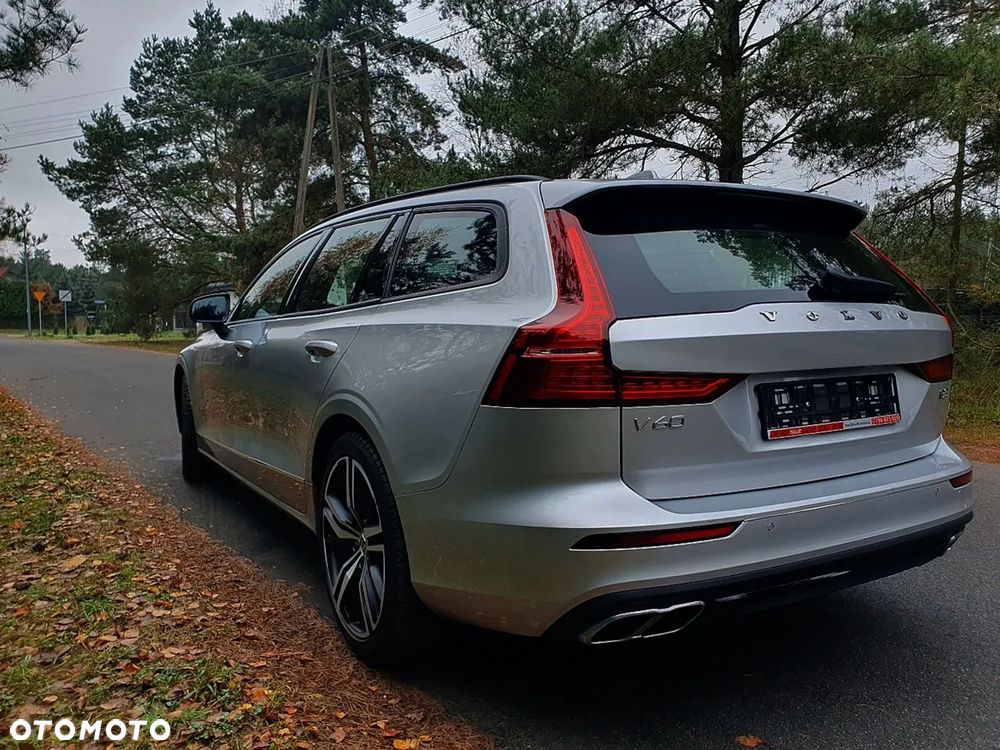 Volvo V60 B3 B DKG Momentum Pro - 4