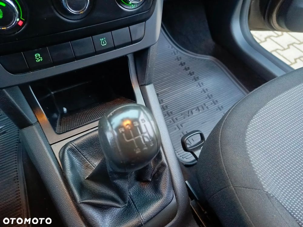 Skoda Yeti 1.2 TSI FAMILY - 32