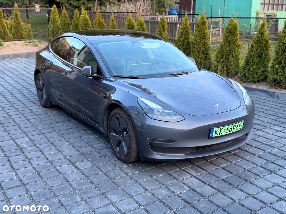 Tesla Model 3 - 5