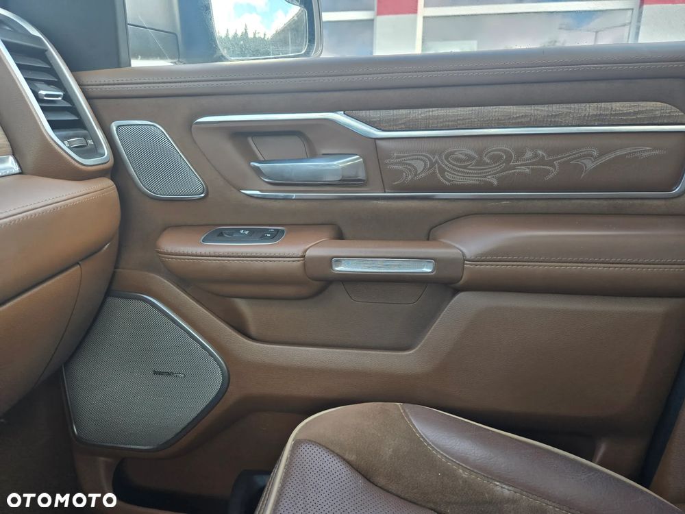 RAM 1500 Crew Cab Longhorn - 39