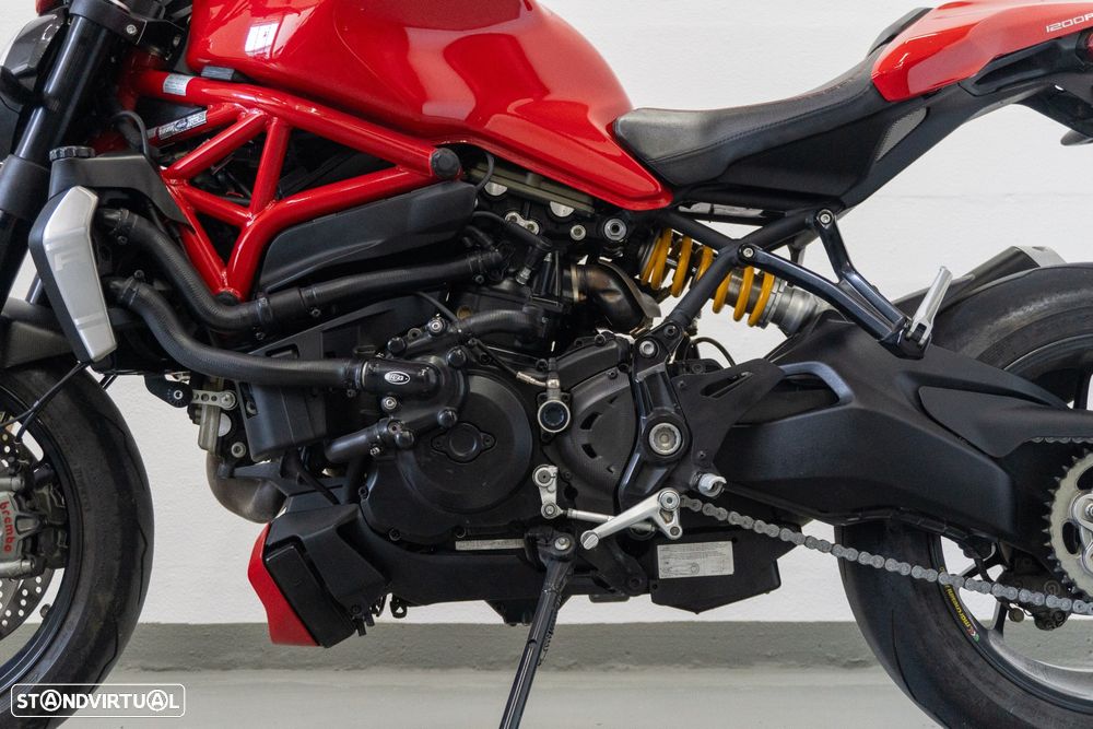 Ducati Monster Monster 1200R - 10