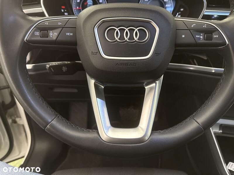 Audi Q3 35 TFSI S tronic - 13