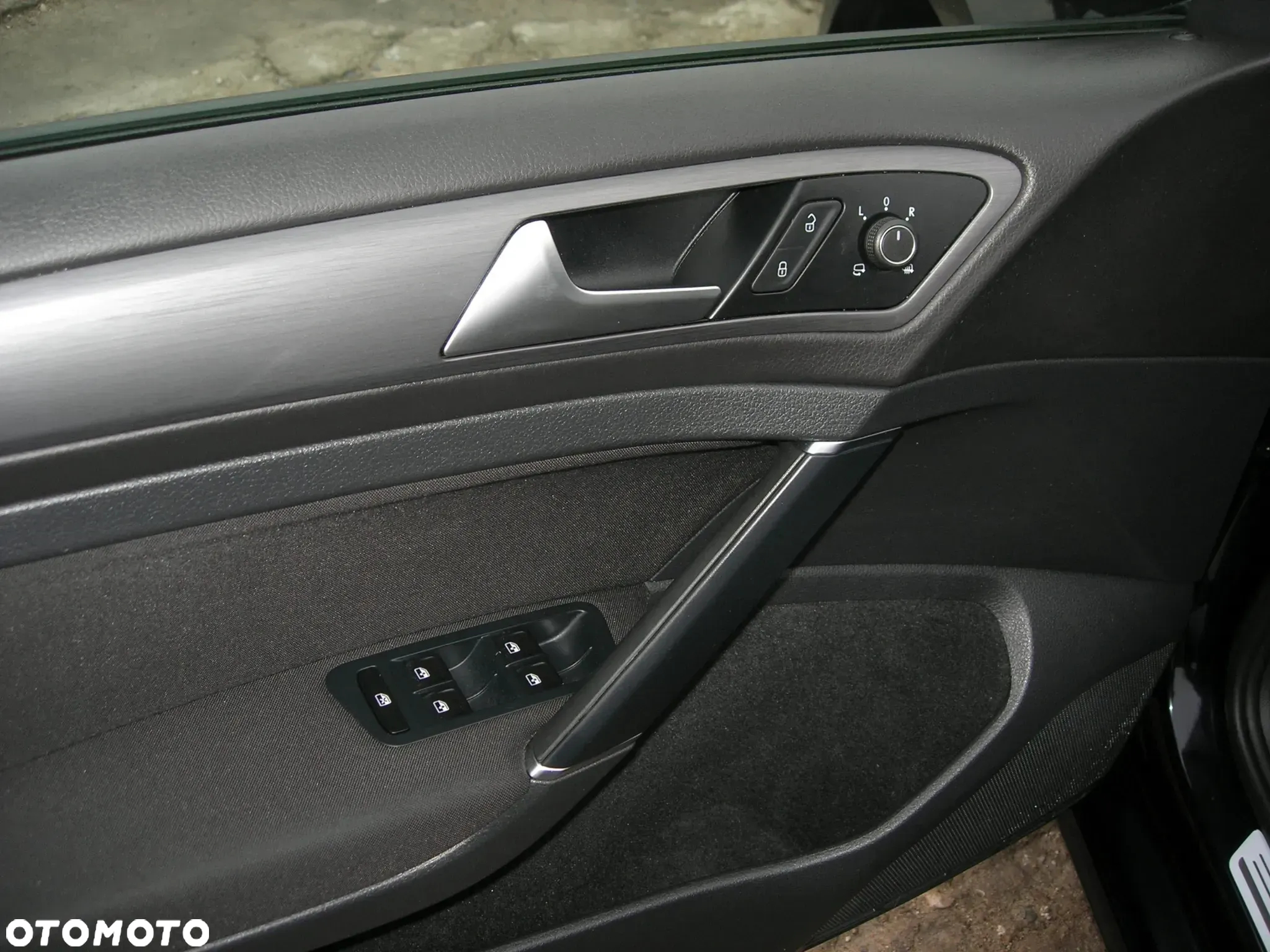 Volkswagen Golf - 14
