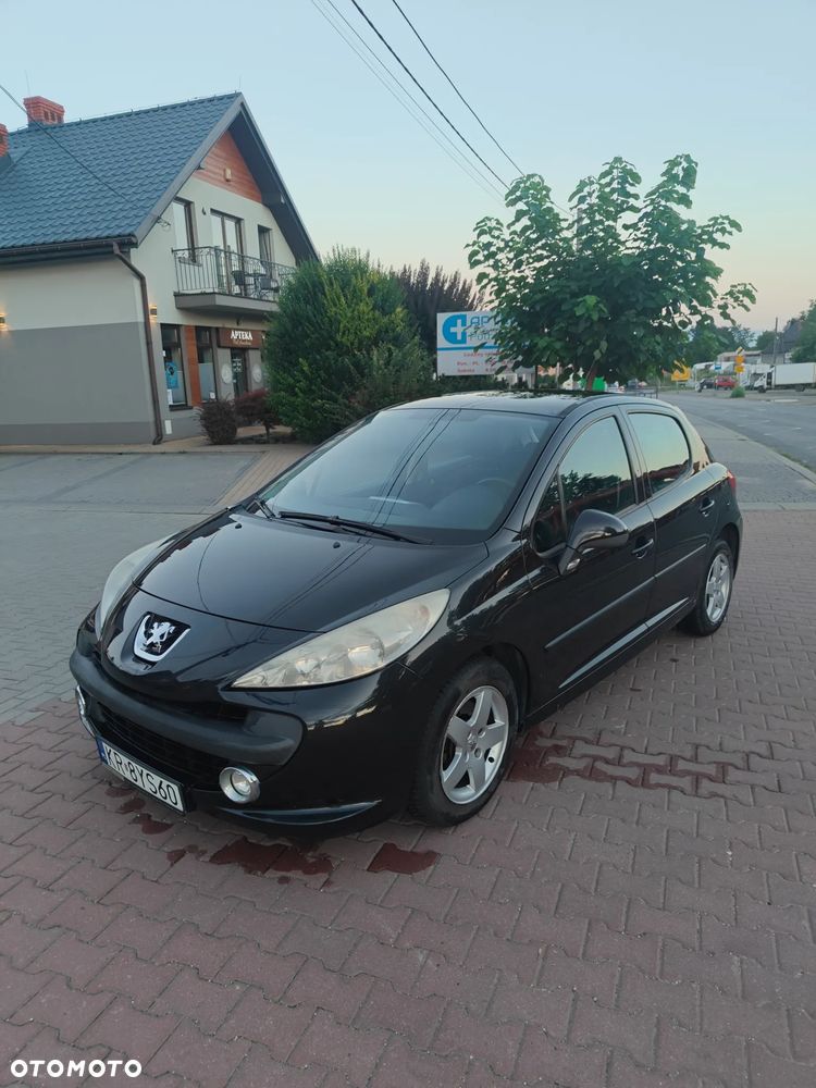 Peugeot 207 1.4 16V Trendy - 3