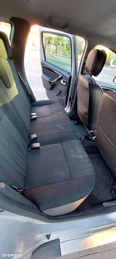 Dacia Duster 1.6 Laureate - 7