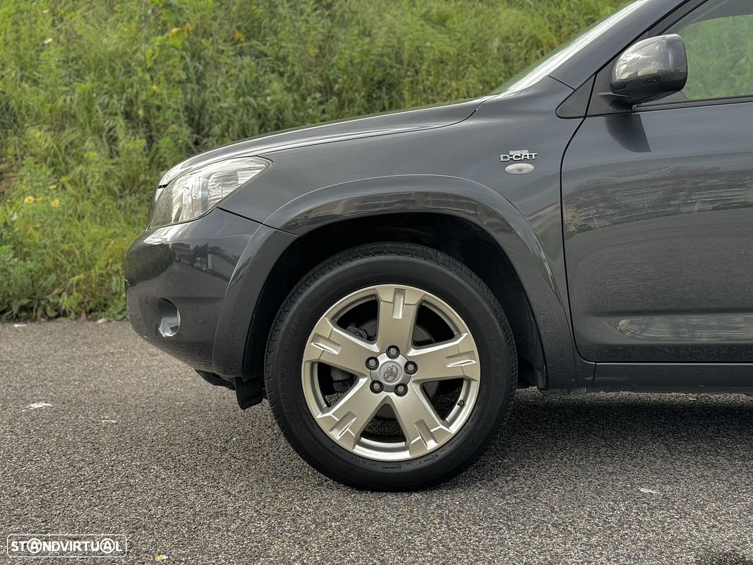 Toyota RAV4 2.2 D-4D X RF - 11
