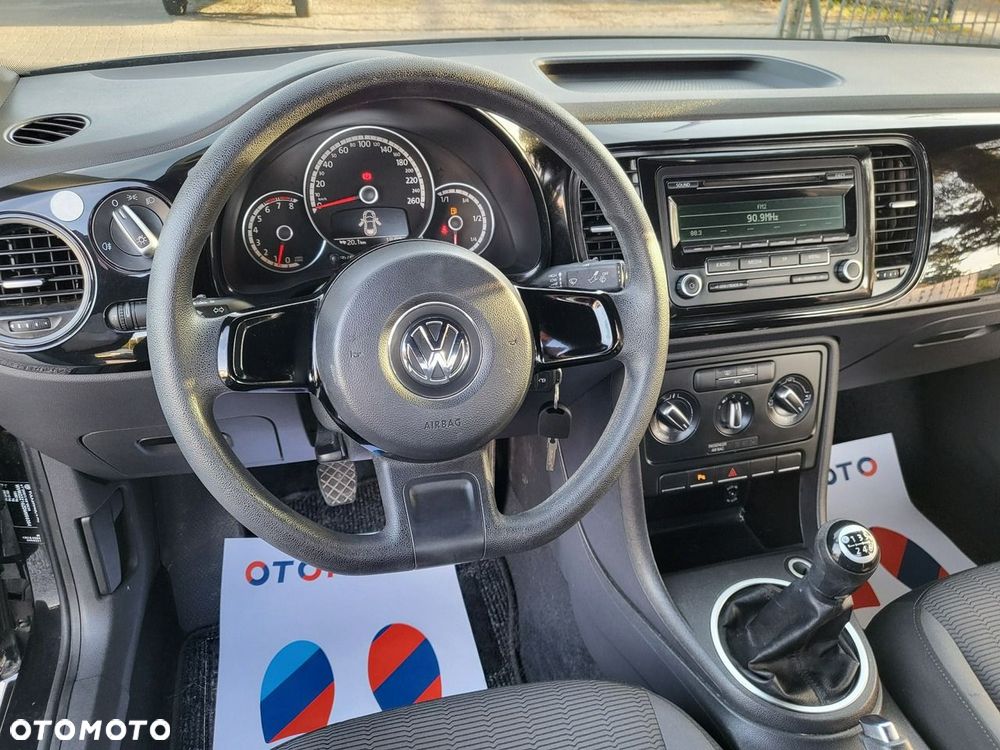 Volkswagen New Beetle - 16