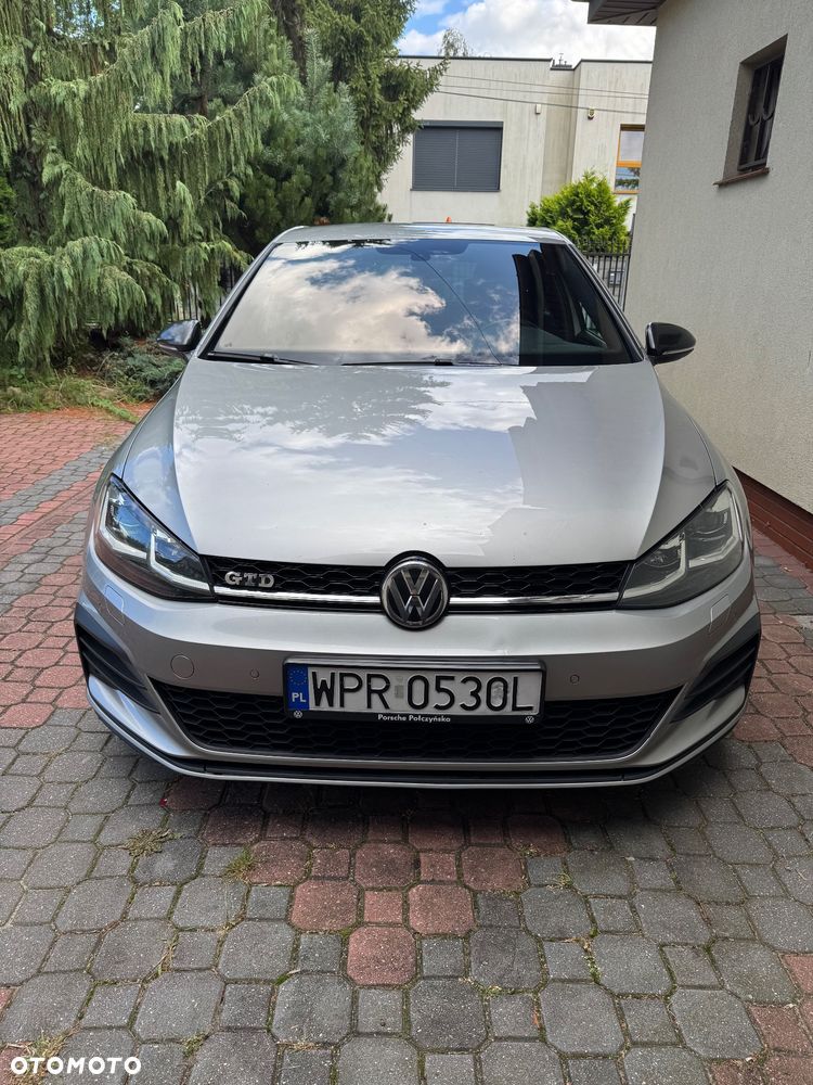Volkswagen Golf - 3
