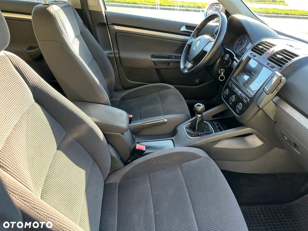 Volkswagen Golf 1.9 TDI DPF Comfortline - 4