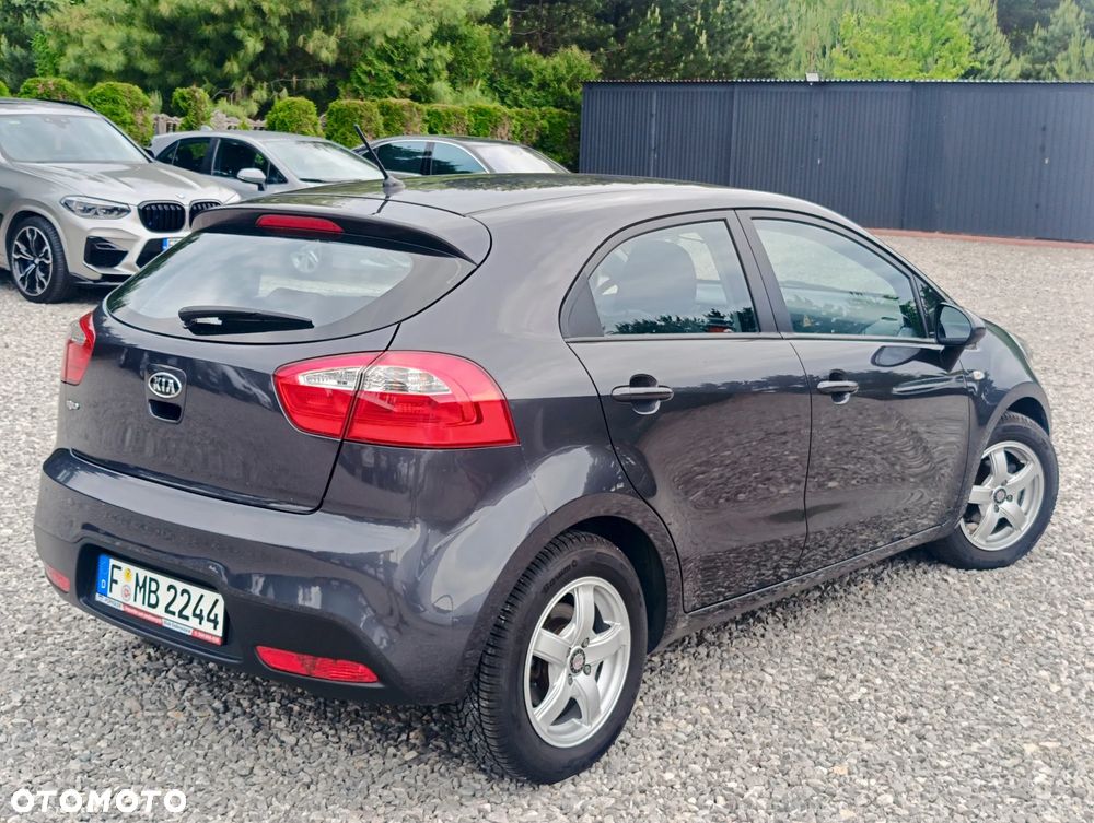 Kia Rio 1.2 Attract - 9