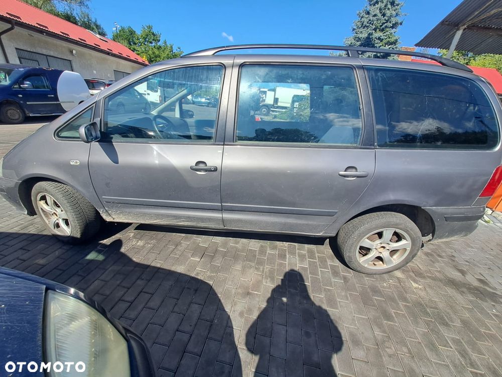 Seat Alhambra I FL (00-10r.) 1.8 B 149KM. Silnik AWC / AJH Skrzynia FUY Lakier LS7U .Cały na części. GWARANCJA !!!  Przód Tył Zestaw Komplet Drzwi Klapa Zderzak Błotnik Maska Grill Atrapa Szyba Pas Lampa Lusterko Boczki Fotel Kanapa Kokpit Deska Rozdzielcza Przełącznik Włącznik Sterownik Przewody Wiązka Instalacja Moduł Komputer Czujnik Listwa Pompa Alternator Wtryski Głowica Rozrusznik Kompresor Sprzęgło Dwumas Silnik Skrzynia ABS Klimatyzacji Paliwa Wspomagania Kolektor Turbina Przepustnica Zawór Chłodnica Koło Hak Belka Sanki Zawieszenie Mcpherson Półoś Amortyzator Wydech Tłumik Zacisk Most - 5