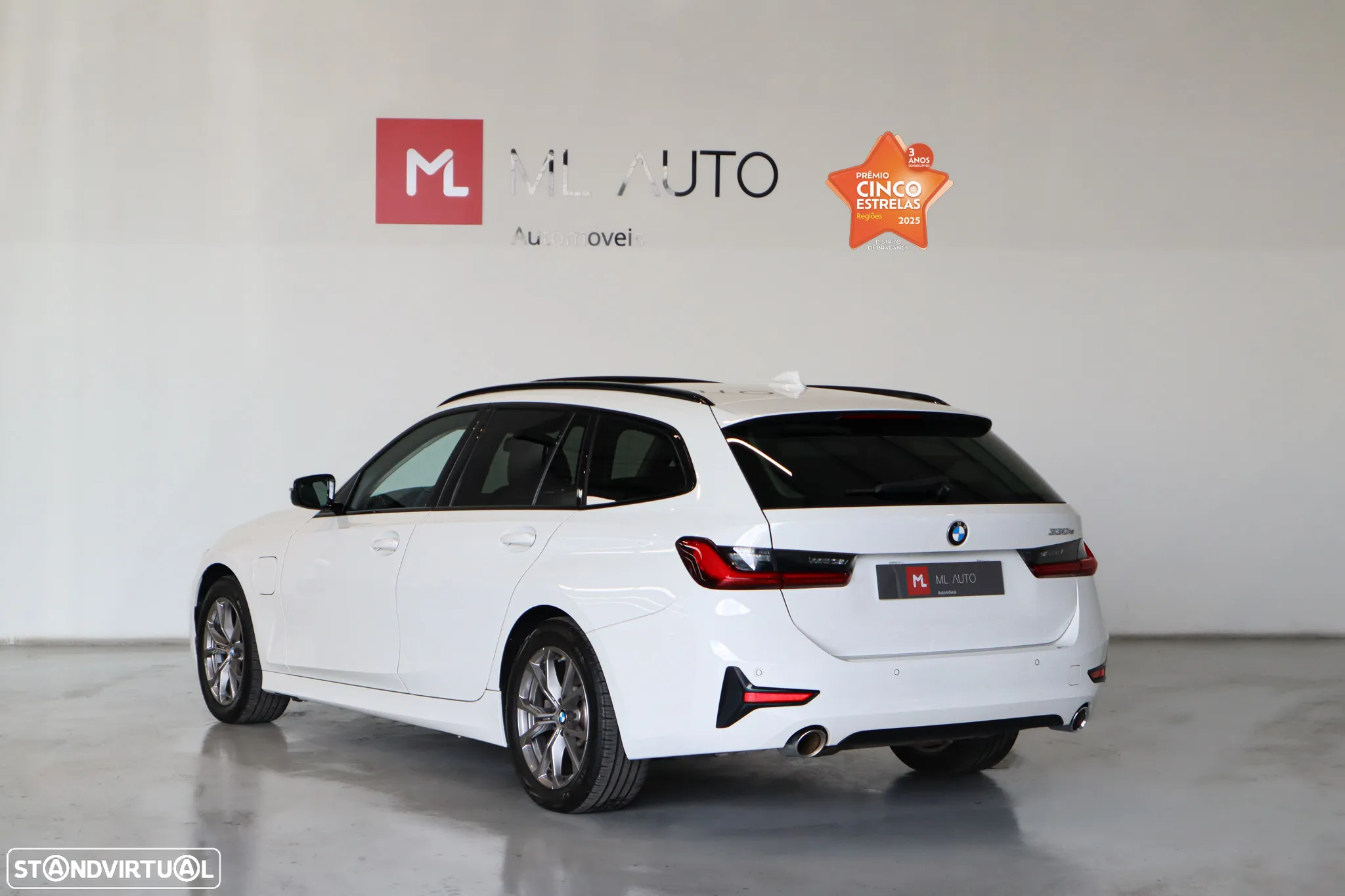 BMW 330 e Touring Line Sport Auto - 4