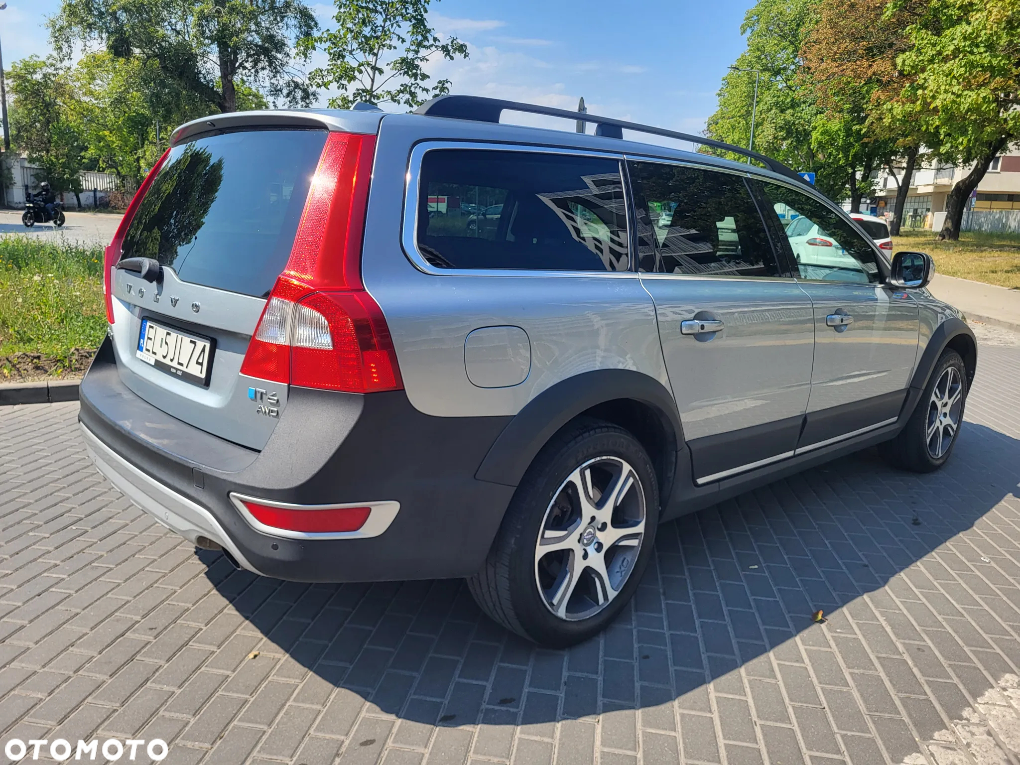 Volvo XC 70 T6 AWD Momentum - 30