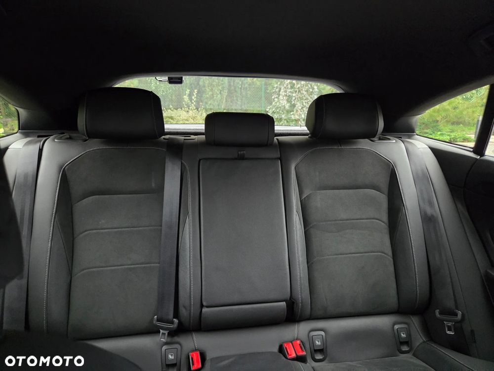 Volkswagen Arteon 2.0 TDI R-Line DSG - 29