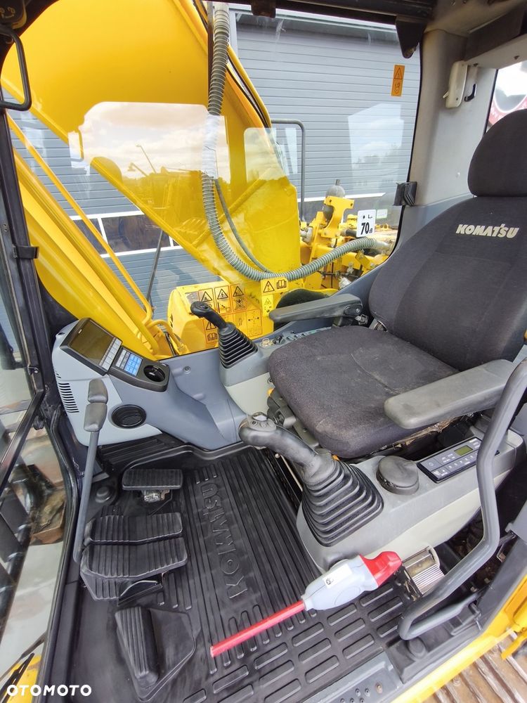 Komatsu PC240LC-8 - 6