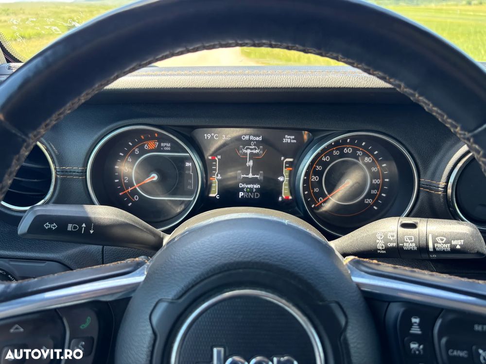 Jeep Wrangler - 14