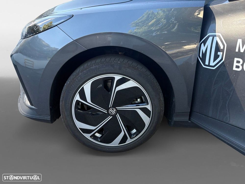 MG MG4 64 kWh Luxury - 15