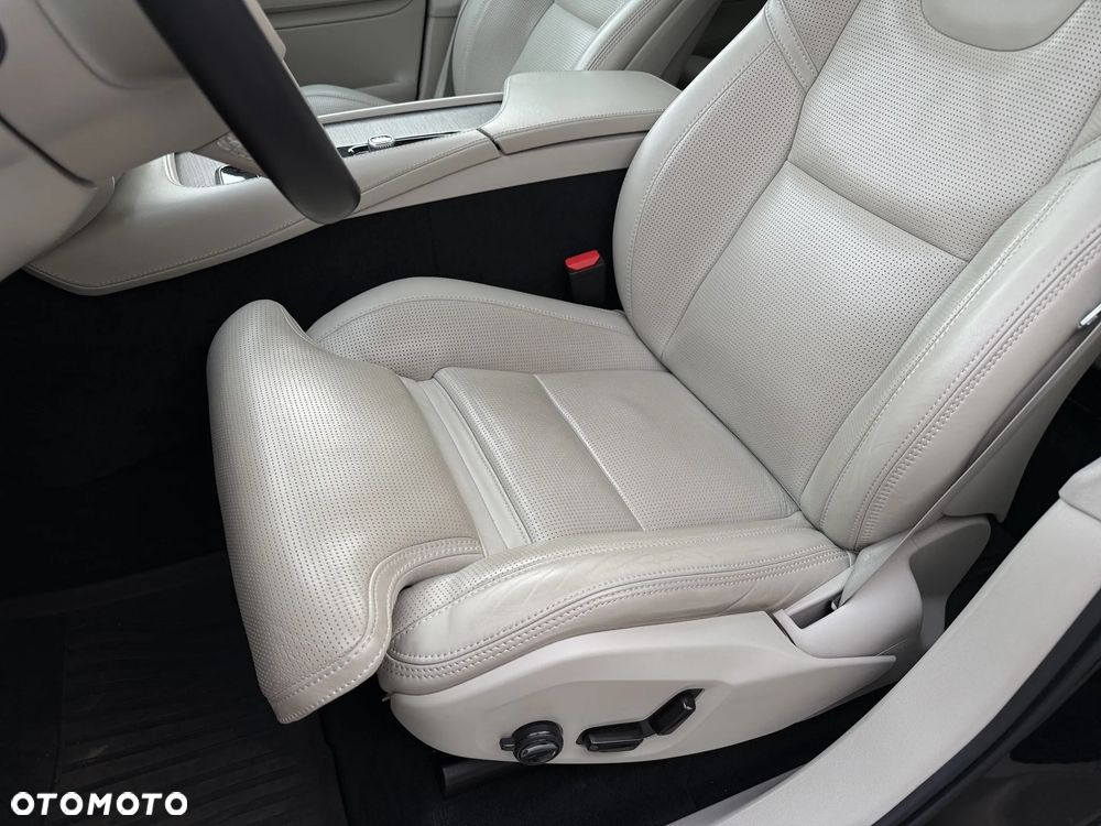 Volvo XC 90 B5 D AWD Inscription 7os - 13