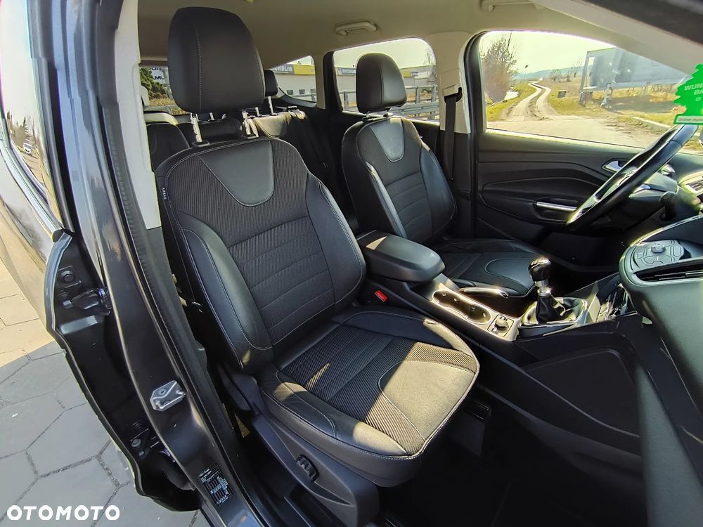 Ford Kuga 2.0 TDCi 4x4 Titanium - 6