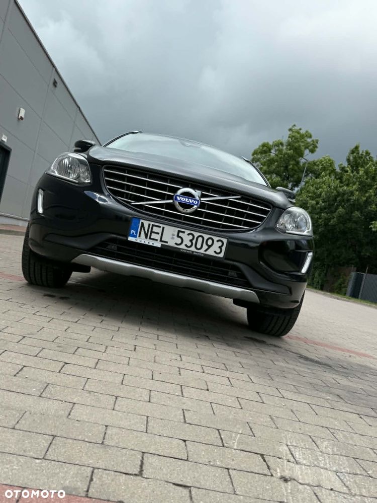 Volvo XC 60 D4 AWD Geartronic Momentum - 4