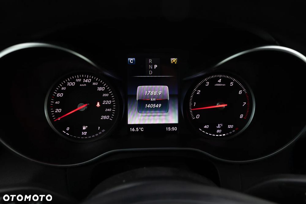 Mercedes-Benz GLC 250 4Matic 9G-TRONIC AMG Line - 21
