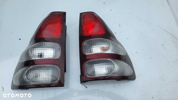 Lampa tył Toyota Land Cruiser 120 prawa lub lewa