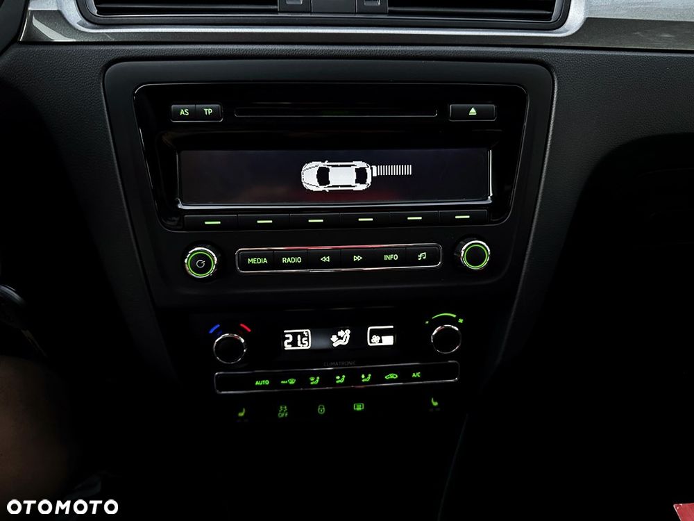 Skoda RAPID 1.6 TDI DSG Drive - 26