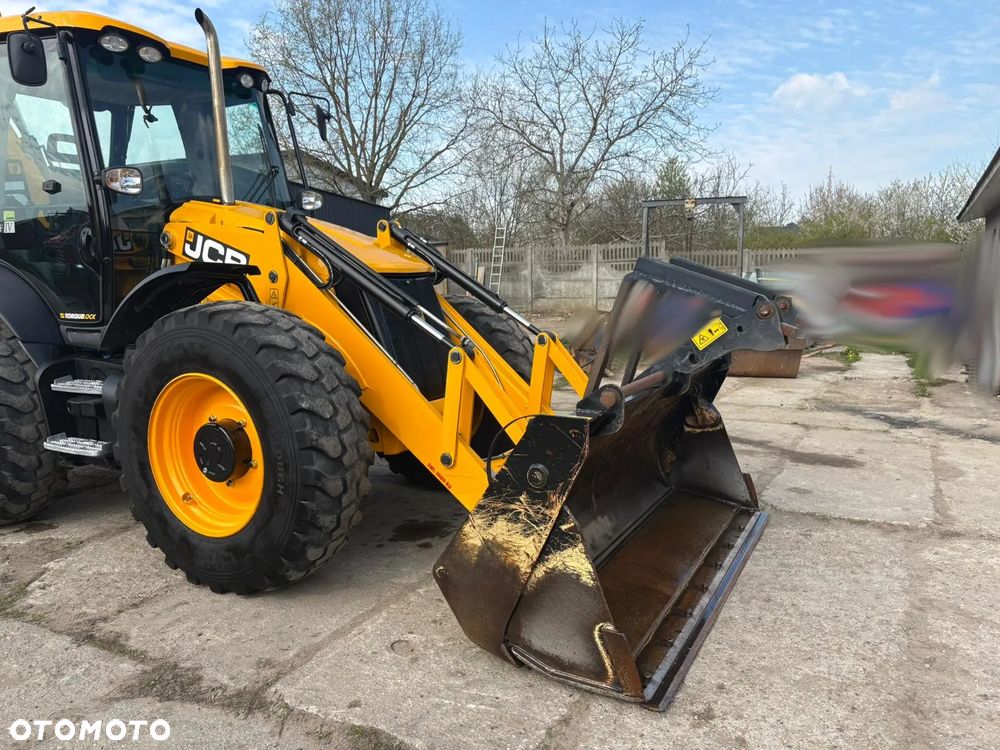 JCB 4CX - 9