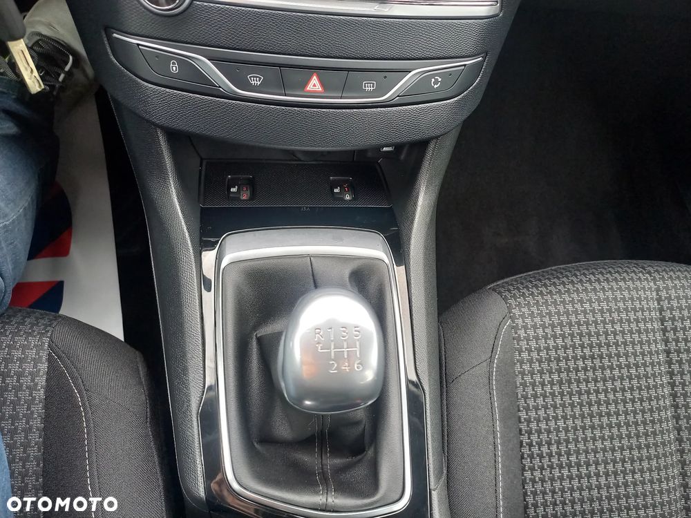 Peugeot 308 - 30