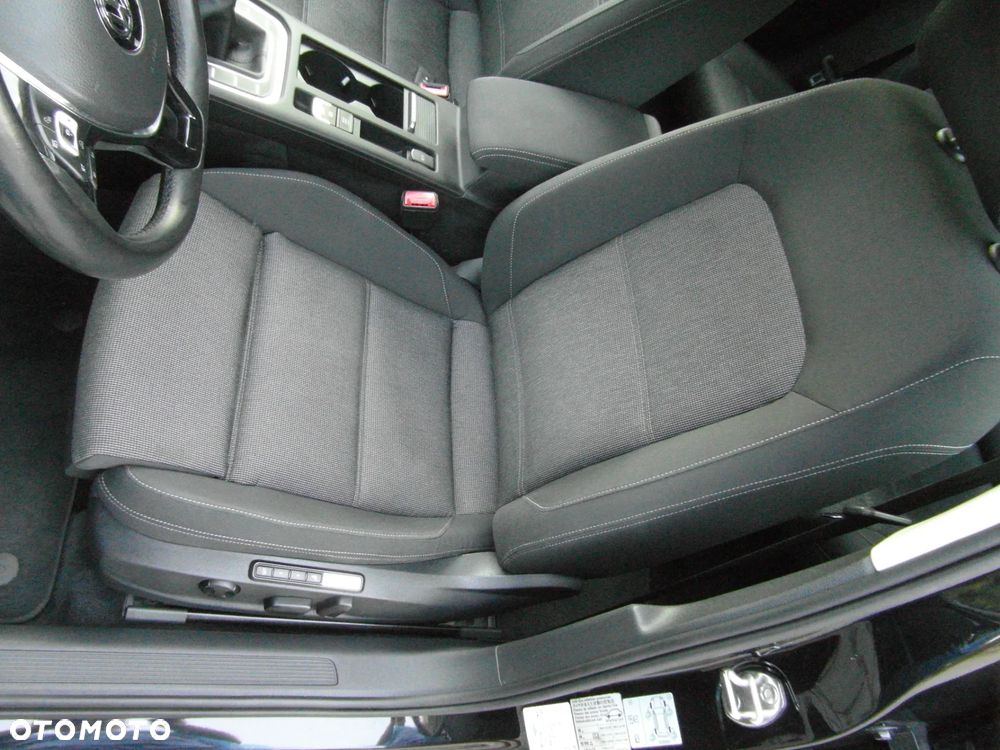 Volkswagen Passat 2.0 TDI BMT Comfortline - 16