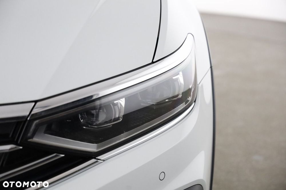 Volkswagen Passat - 29