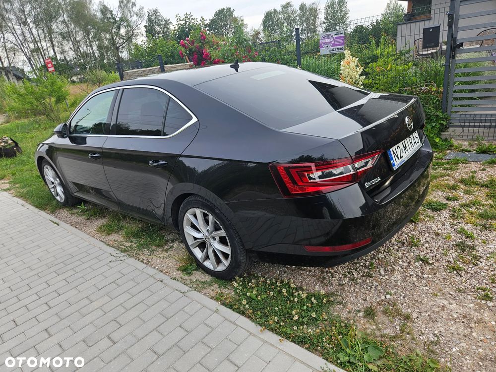 Skoda Superb 2.0 TDI 4x4 Style DSG - 5