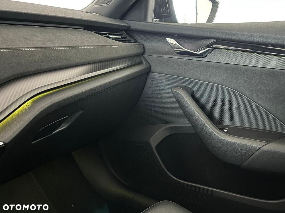 Skoda Octavia 2.0 TDI RS DSG - 21