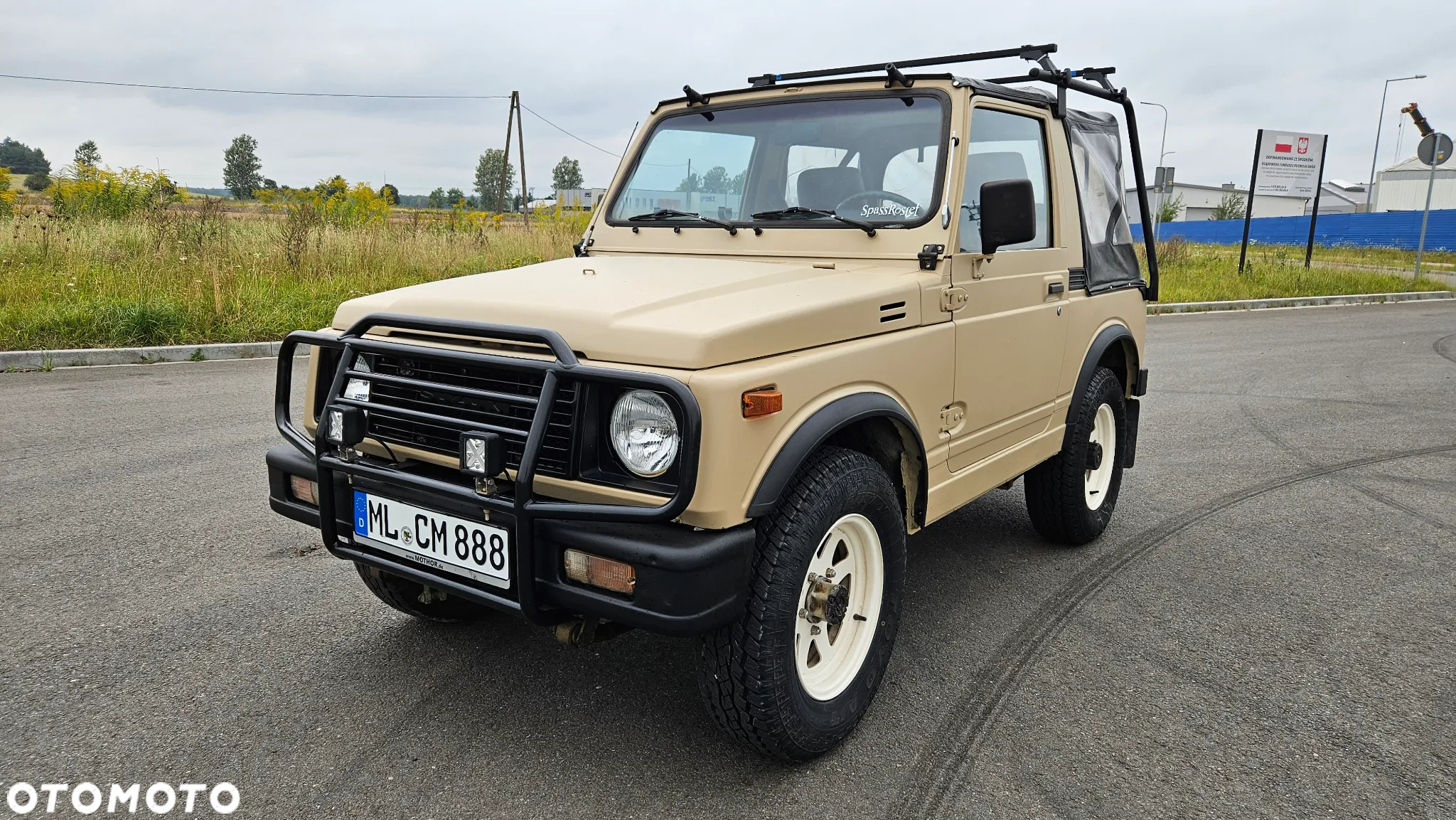 Suzuki Samurai - 3