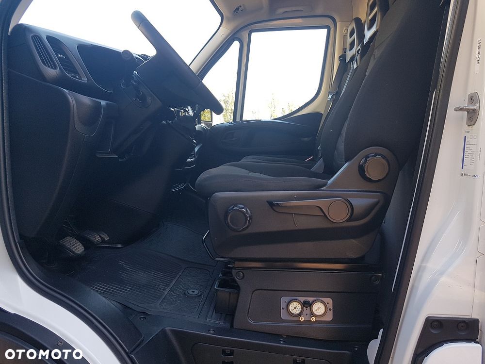 Iveco DAILY - 23