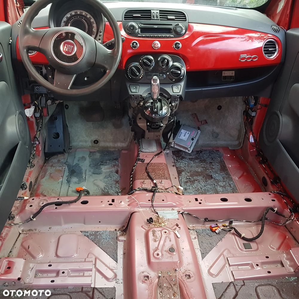 nakładka dekor z deska rozdzielcza czerwona fiat 500 przed lift DESKA ROZDZIELCZA KONSOLA KOKPIT EU FIAT 500 08-15 - 2