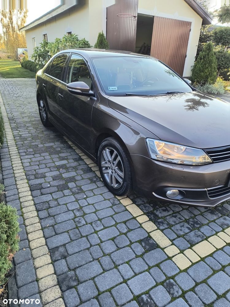 Volkswagen Jetta - 7