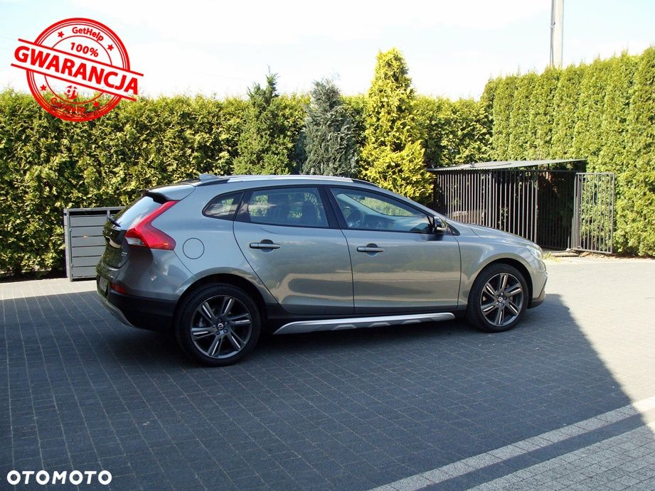 Volvo V40 Cross Country D2 Geartronic Momentum - 4