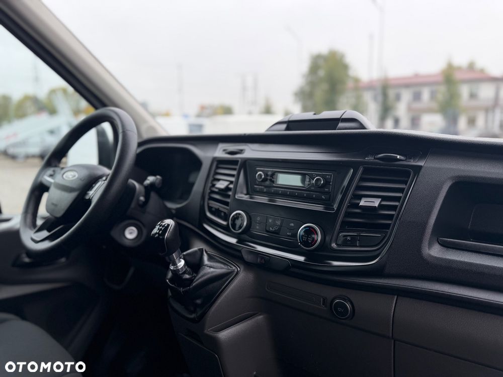 Ford Transit - 24