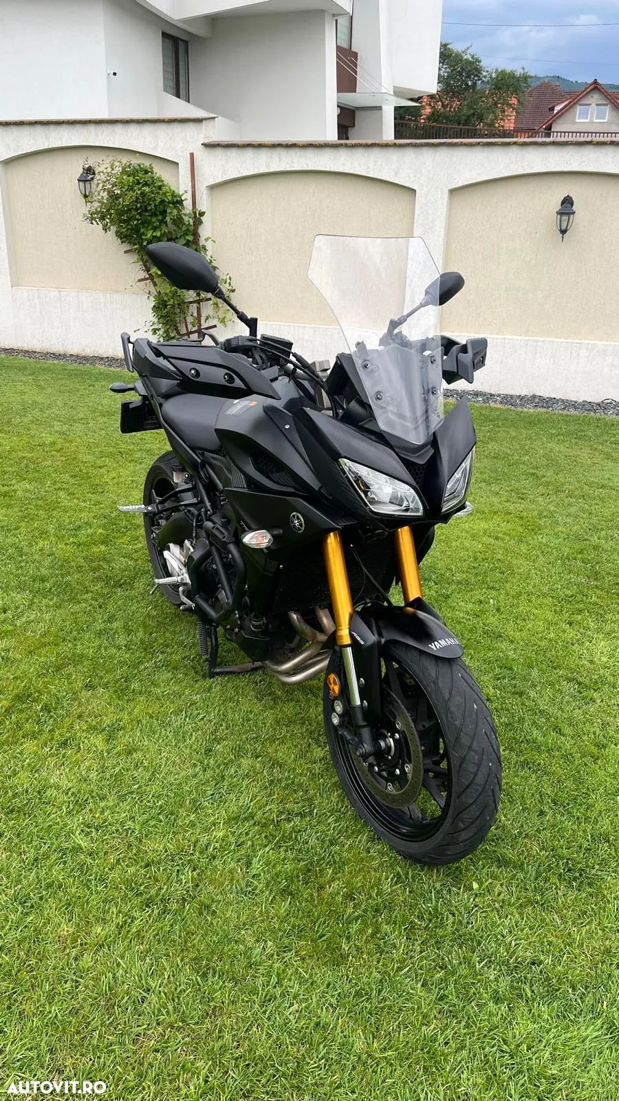 Yamaha MT-09 Tracer - 1