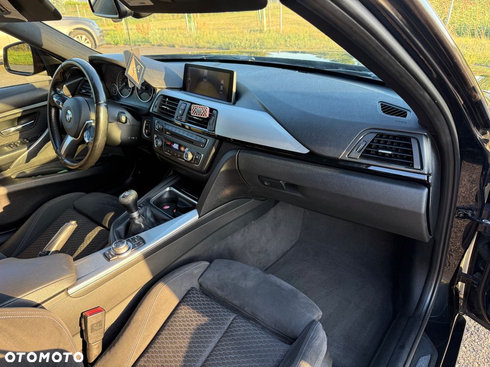 BMW Seria 3 320d - 30