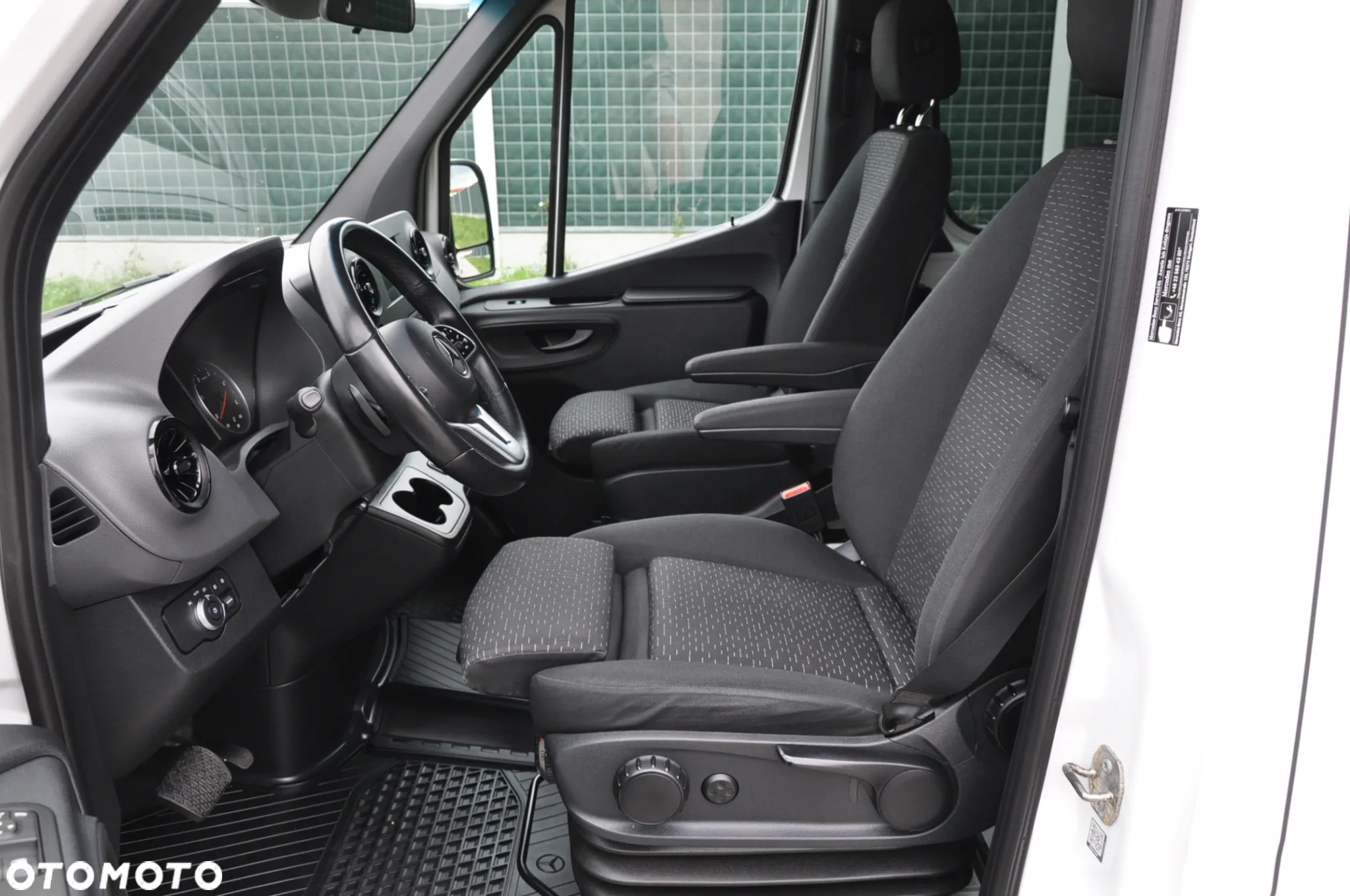 Mercedes-Benz Sprinter 319 CDI Standard SELECT 9G-Tronic 907.233 - 32