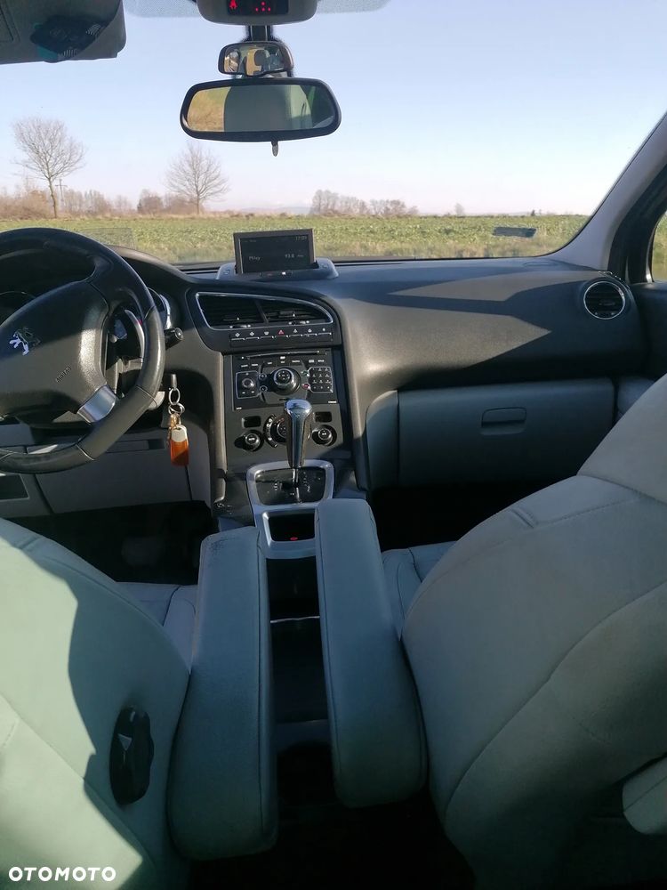 Peugeot 5008 1.6 HDi Premium - 18