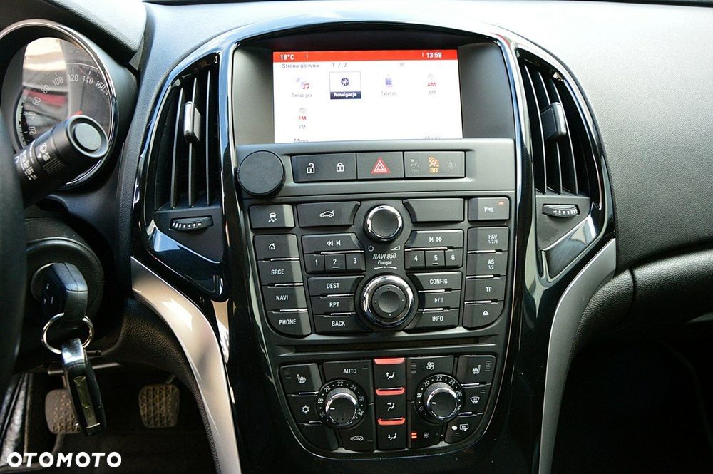 Opel Astra 1.4 T Cosmo - 25