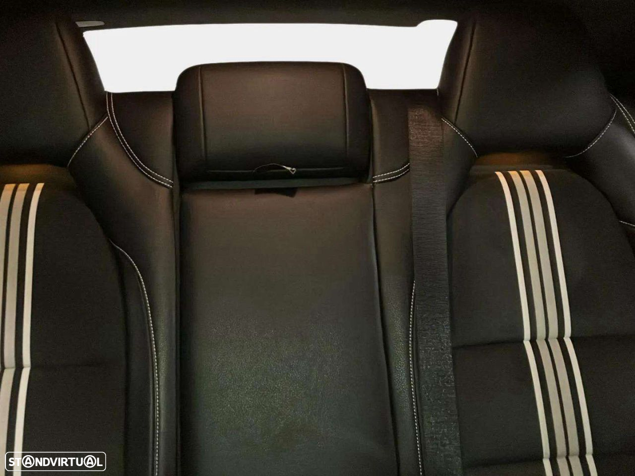 Mercedes-Benz CLA 180 d Shooting Brake AMG Line - 18