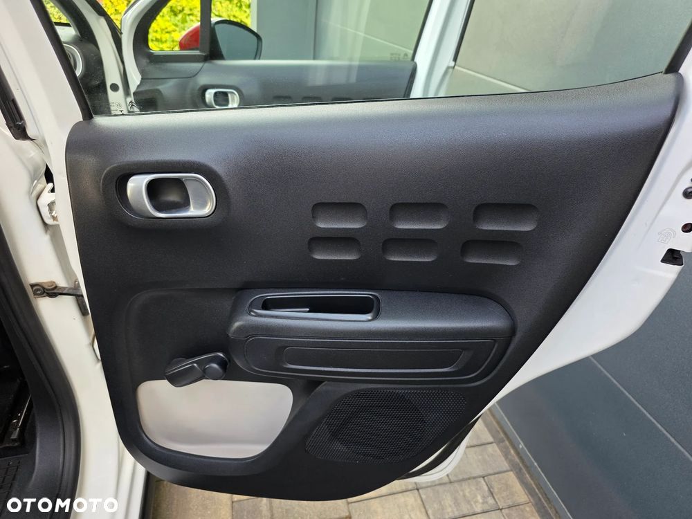 Citroën C3 1.2 PureTech Shine - 23