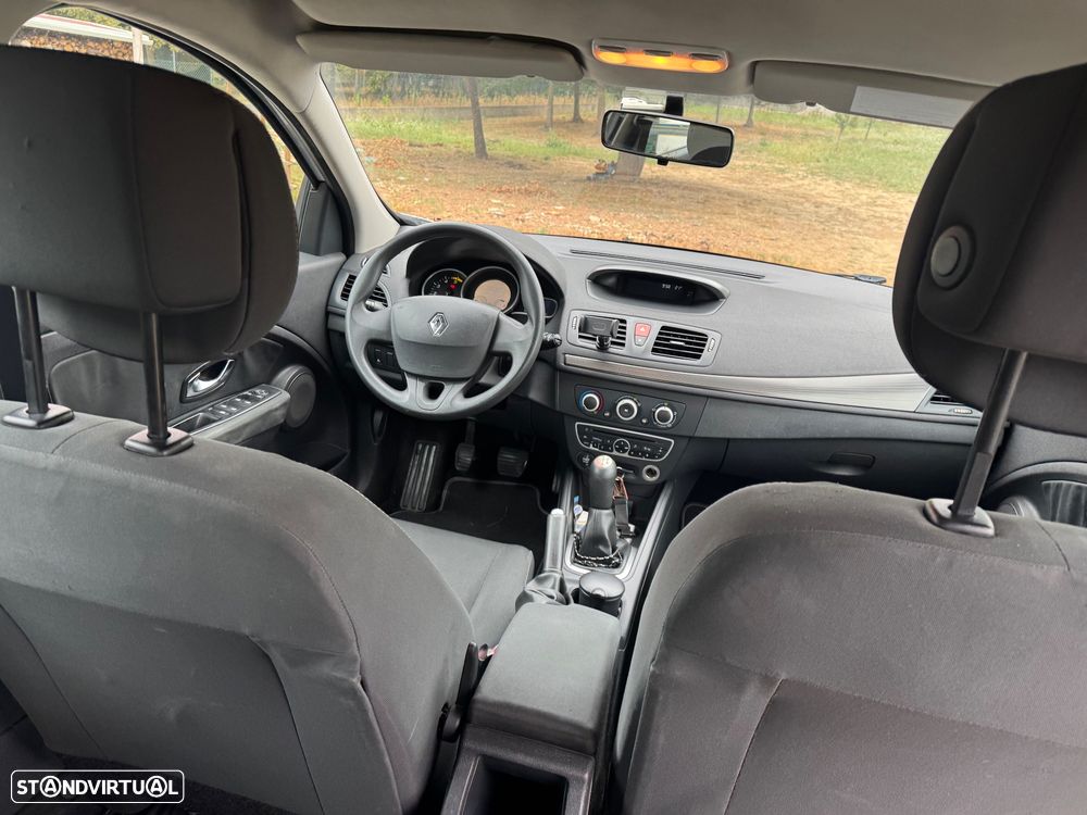 Renault Mégane 1.5 dCi Dynamique - 10