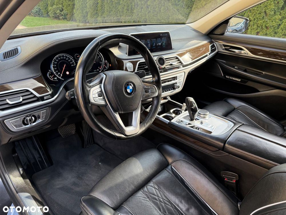 BMW Seria 7 740d xDrive - 17