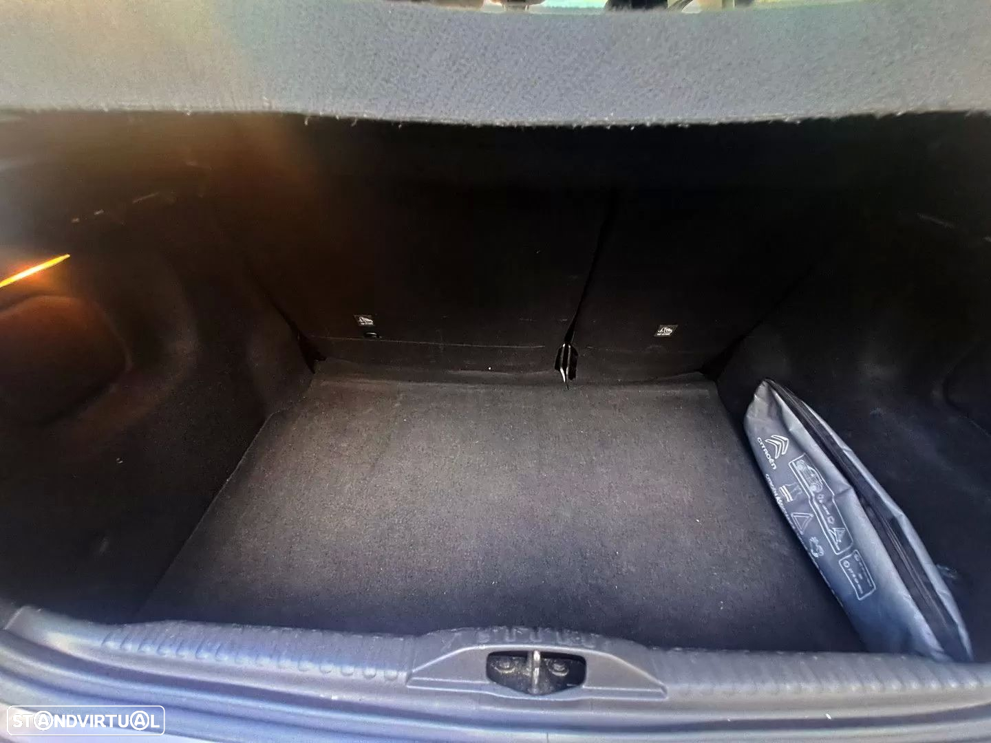 Citroën C3 1.2 PureTech Shine - 22