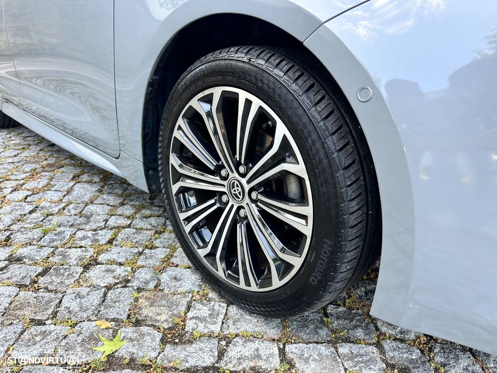 Toyota Corolla 1.8 Hybrid Square Collection - 17